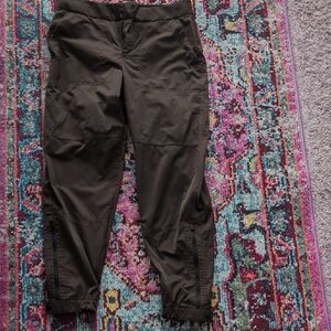 Athleta Radiant Jogger Olive